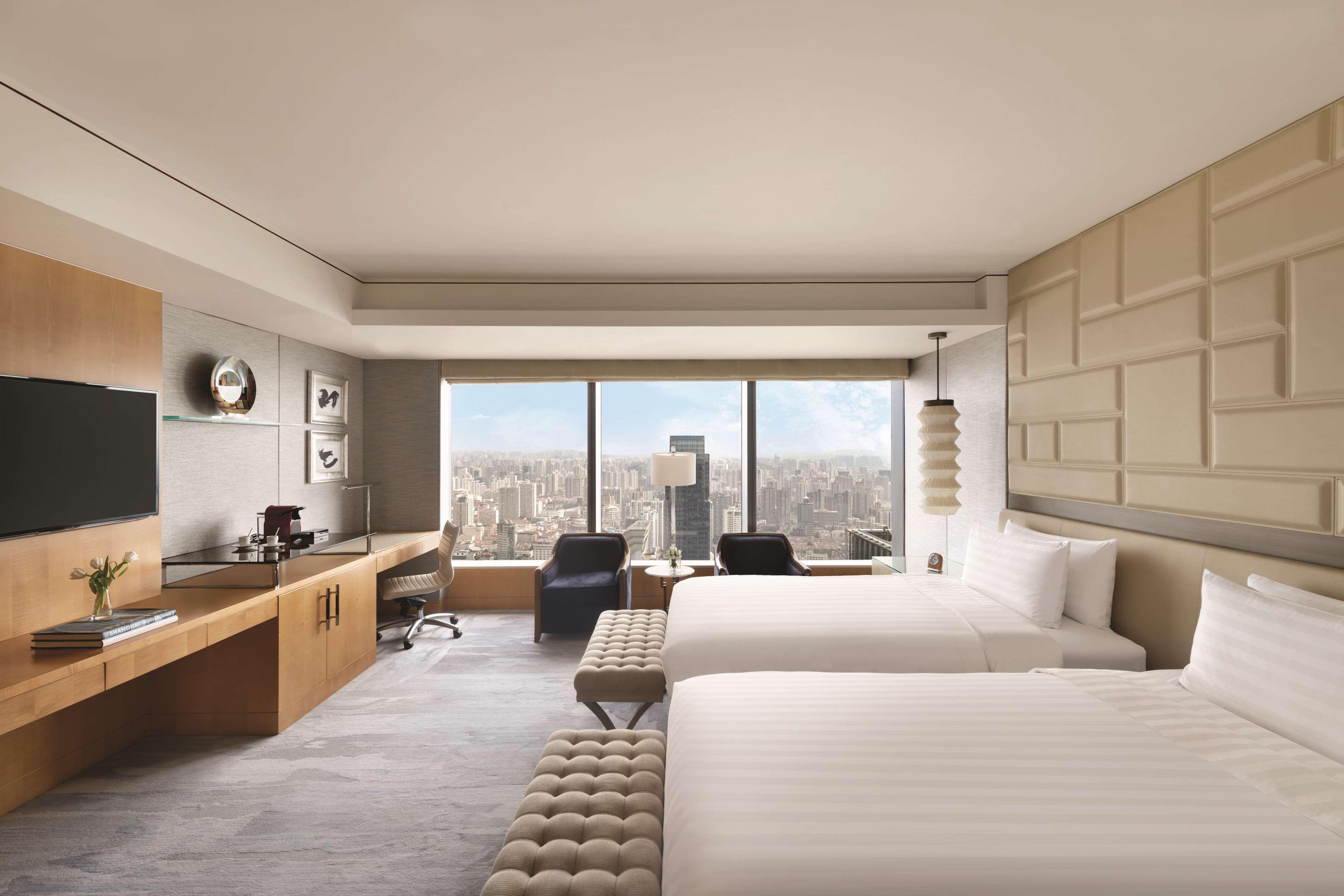 Jing An Shangri-La, Шанхай Экстерьер фото