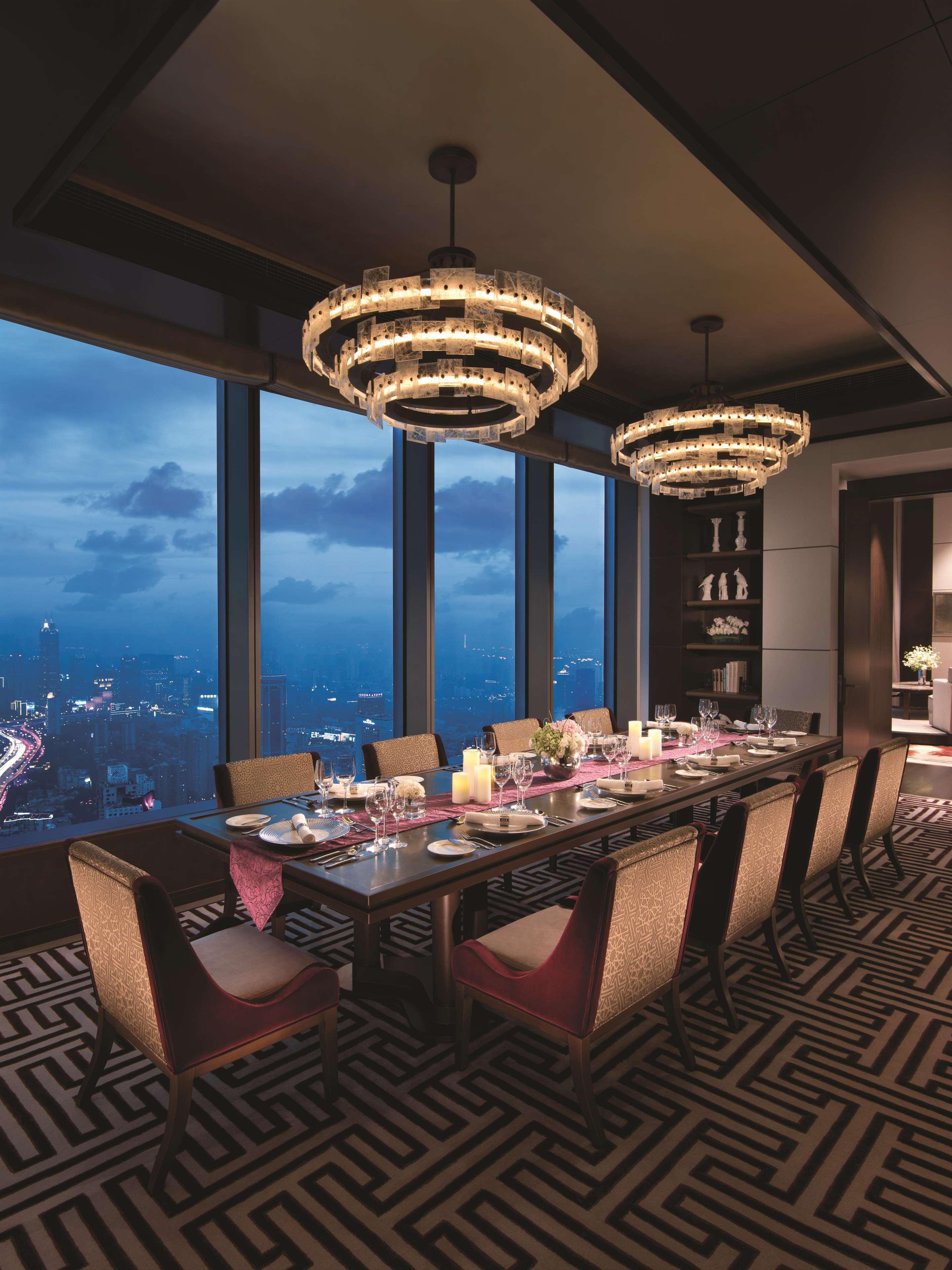 Jing An Shangri-La, Шанхай Экстерьер фото